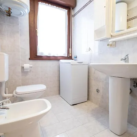 - Ammiraglia Apartment